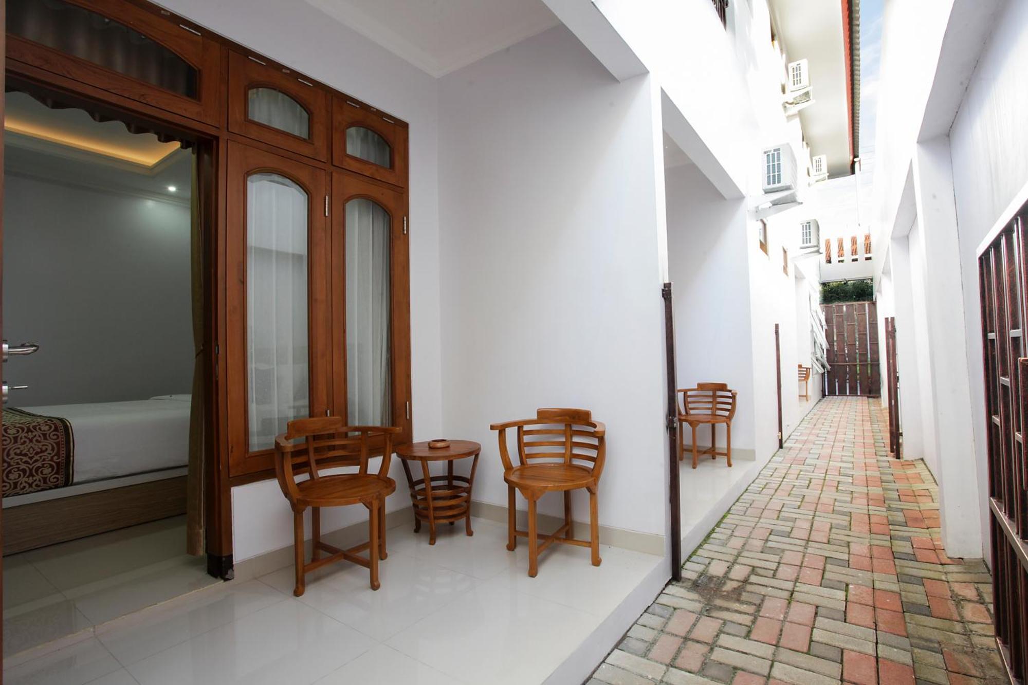 Banua Raya Homestay Джок'якарта Екстер'єр фото